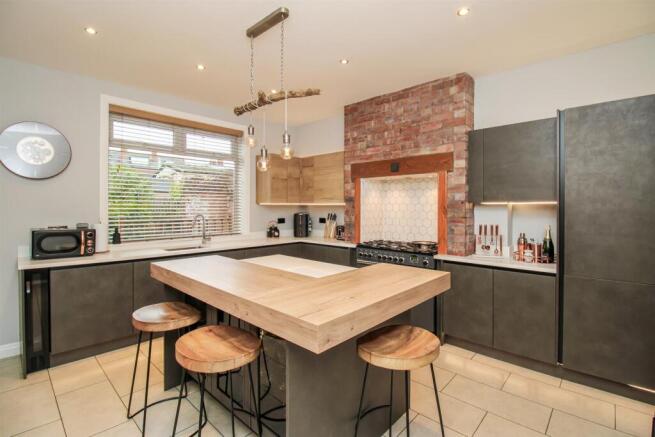 OPEN PLAN KITCHEN DINER