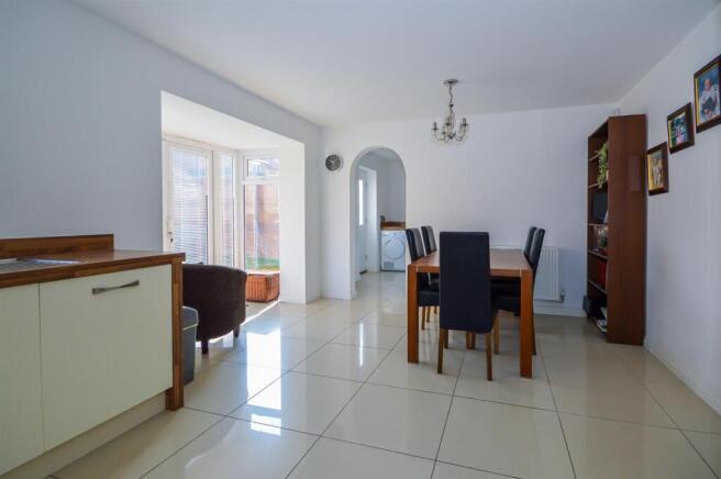 KITCHEN DINING ROOM