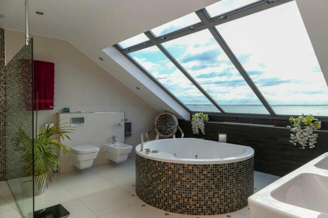 Luxury En Suite Bathroom