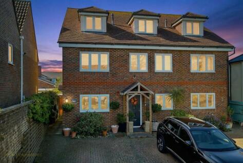 Sea Road, East Preston, BN16