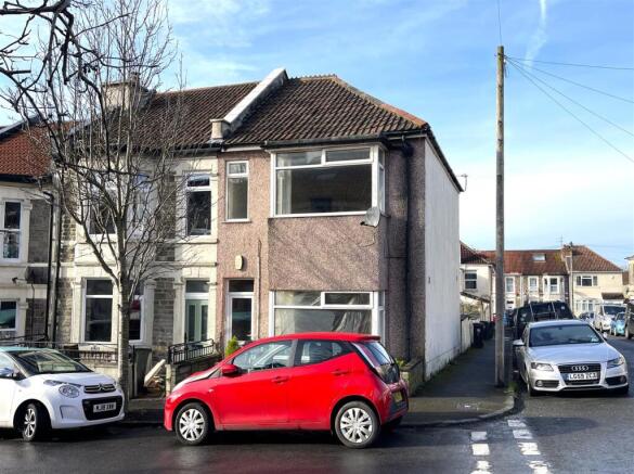 1 - END TERRACED HOUSE ARRANGED AS 2 FLATS.JPG