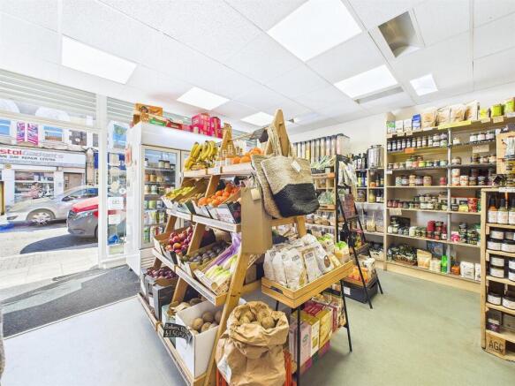 2 - Mixed-Uses Investments Fishponds Road.jpg