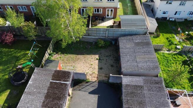 13 - Yard and Garages Brantry.JPG