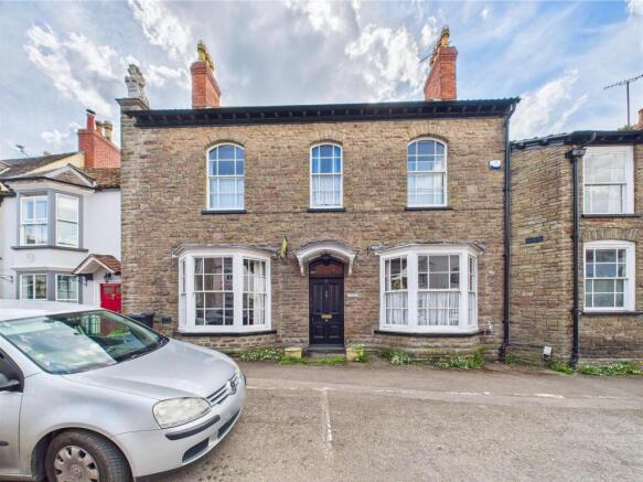 2 - LARGE HOUSE WITH ATTACHED 3- BED ANNEX THORNBU