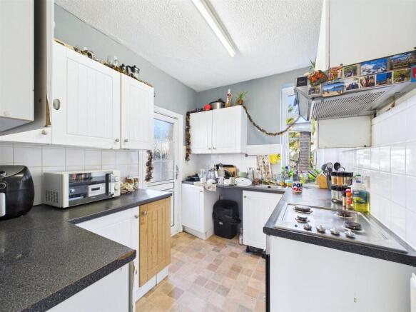 2 - 4 bedroom HMO.jpg