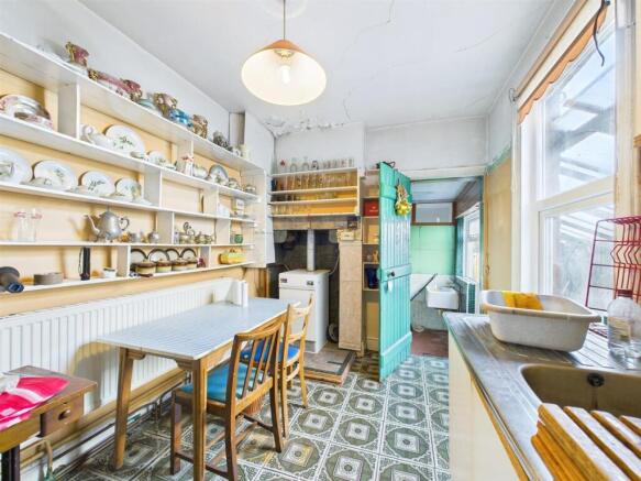 4 - Three bed mid-terraced house.jpg