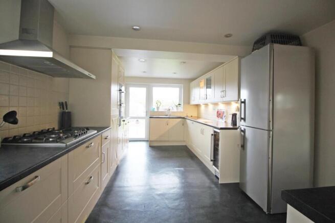 Kitchen.JPG