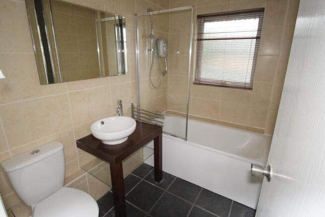 Bathroom.JPG