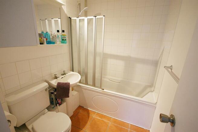 Bathroom.jpg