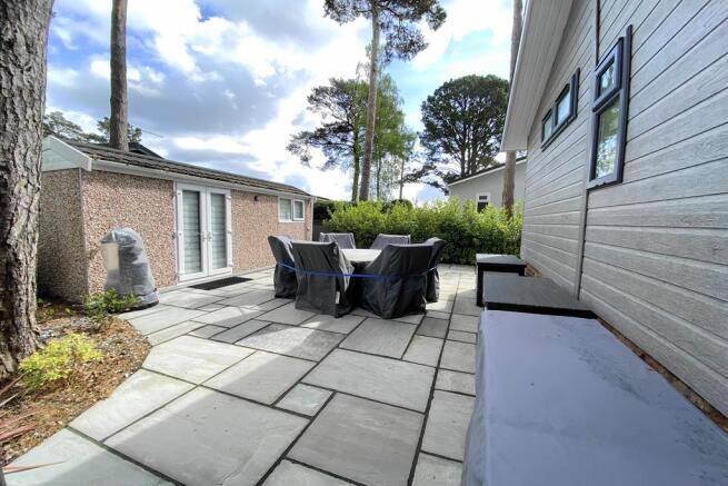 Delightful Patio Gdn