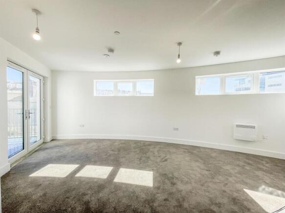 Living Room / Kitchen