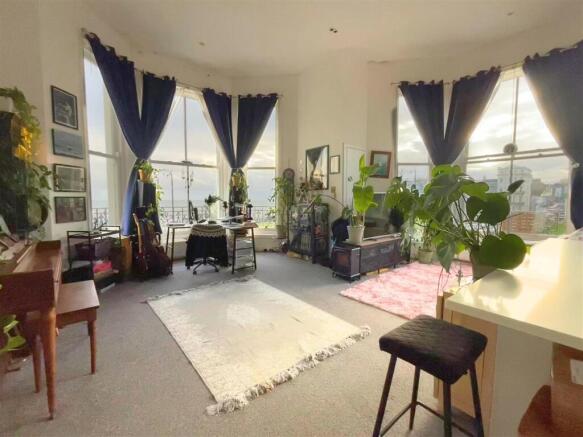 Kitchen/Living Room