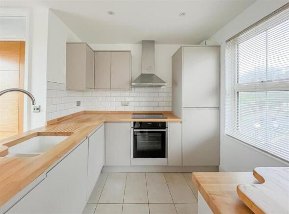 Kitchen/ Living Room