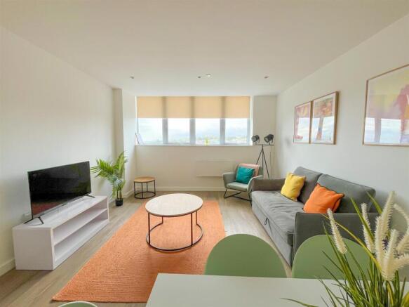 Living Room / Kitchen