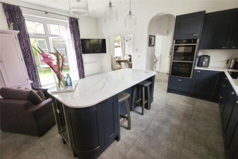 Chelsea Way, Brentwood, Essex, CM14