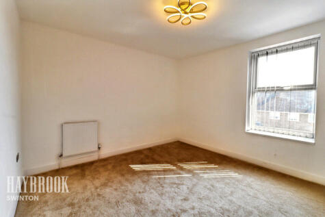 Queen Street, Swinton