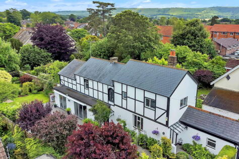 Woodsland Road, Hassocks, BN6 8HE