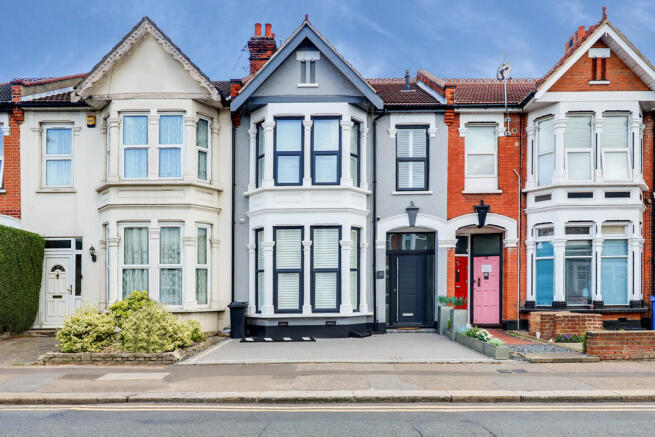 3 bedroom terraced house for sale in Bournemouth Park Road , Southend ...