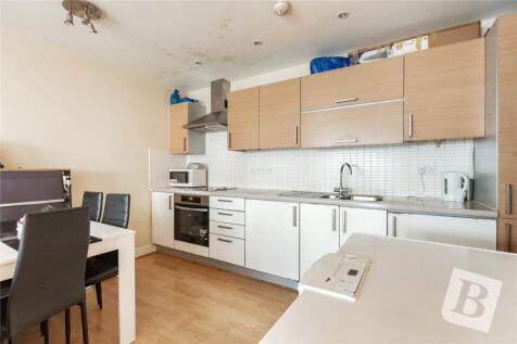 Riverside Close, Romford, RM1