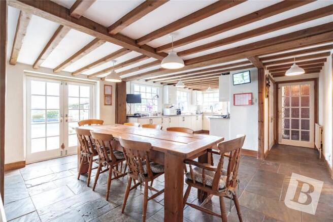 Kitchen / Dining