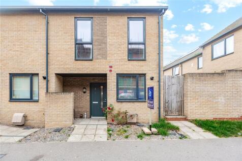 Hilldene Close, Romford, RM3