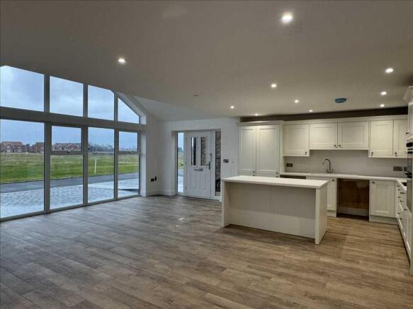 LIVING KITCHEN
