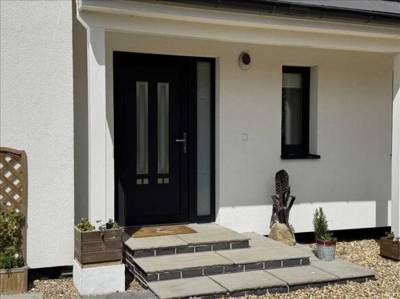ENTRANCE PORCH