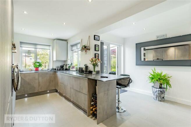 Kitchen/Dining Area