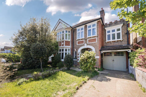 Gunnersbury Avenue, Ealing, W5