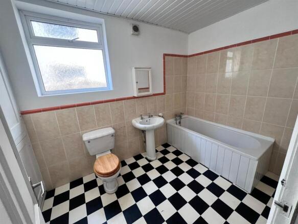 Bathroom.jpg