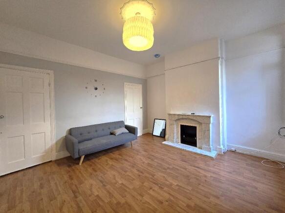 Hugh Road, Stoke - Lounge