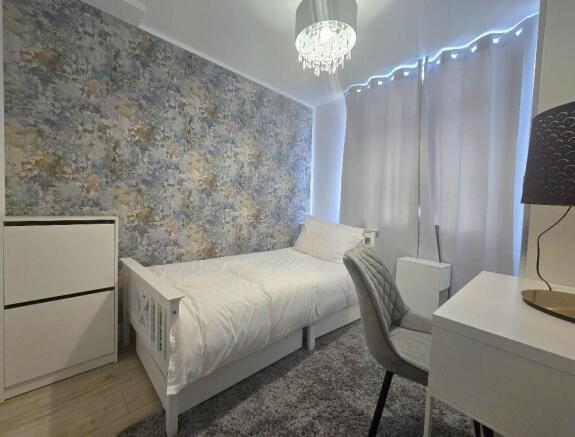Lansdowne Street, Hillfields - Room 1