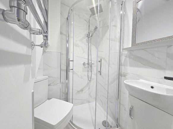Lansdowne Street, Hillfields - En=suite Shower Roo