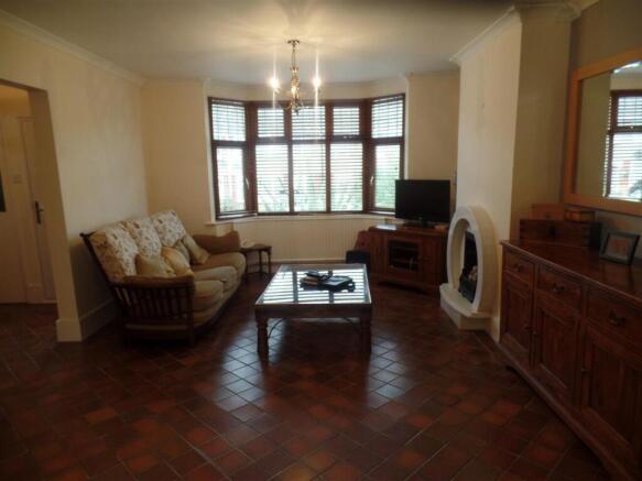 Keats Road, Poets Corner - Lounge
