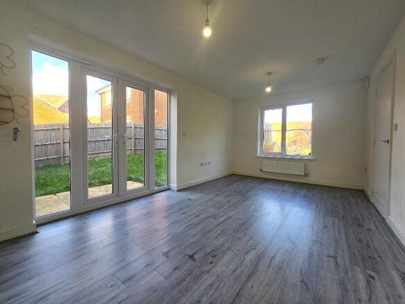 Slough Pasture, Bedworth - Lounge.jpg