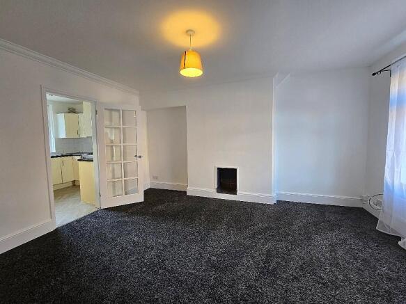 Ashmore Road, Radford - Lounge-Kitchen