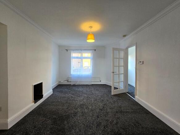 Ashmore Road, Radford - Lounge