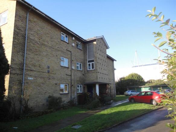 49 Roe Green Lane.JPG