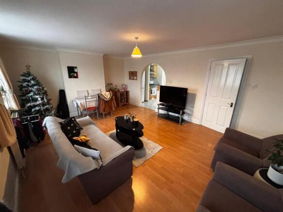 WhatsApp Image 2025-12-19 at 14.02.51 (1).jpeg