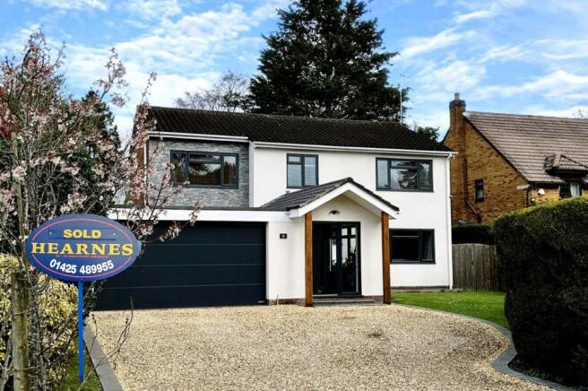 5 bedroom Detached for sale