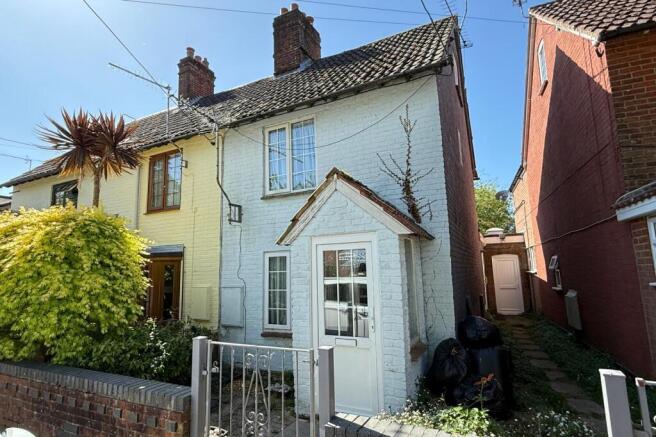 2 Bedroom Cottage for Sale
