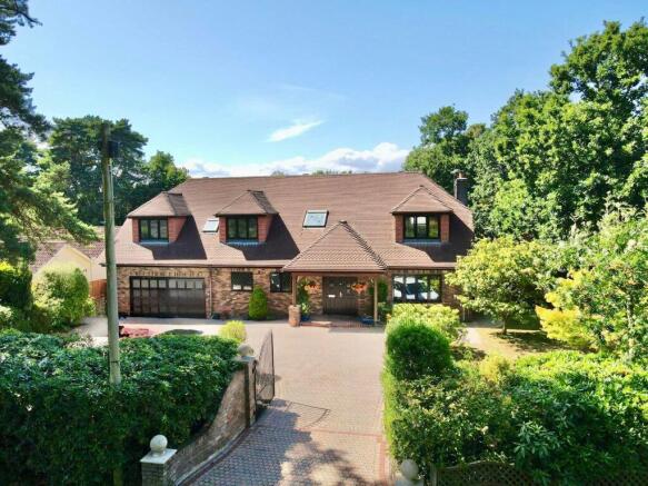 4 bedroom detached home