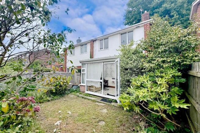 2 bed semi detached townhouse