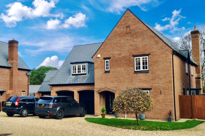 5 Bedroom Detached House