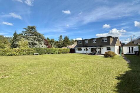 Cherry Tree Close St. Leonards, BH24 2QN