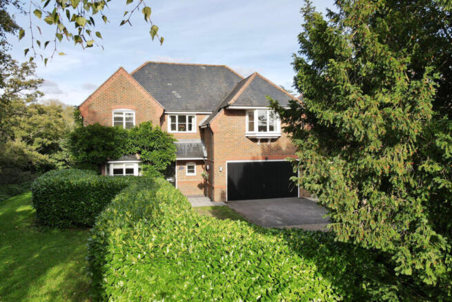 5 bedroom detached family home
