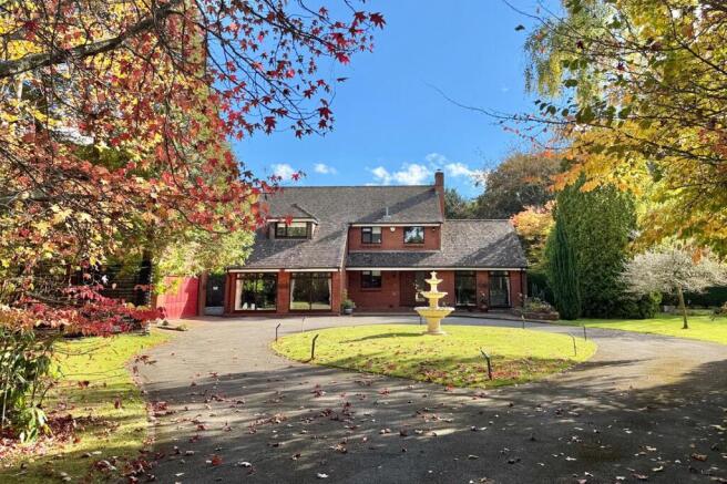 Westerly Grange, Ringwood Road, Three Legged Cros