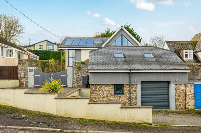 1382617-4-691f2a2...