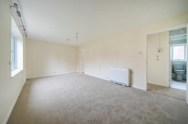 1376486-15-690b27...