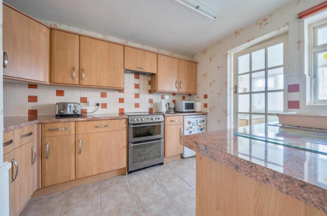 1383183-9-69203af...